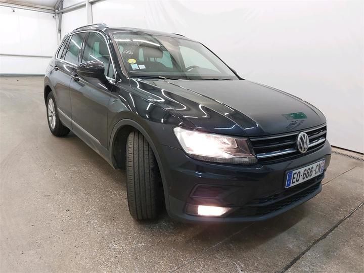 Photo 3 VIN: WVGZZZ5NZJW827255 - VOLKSWAGEN TIGUAN 