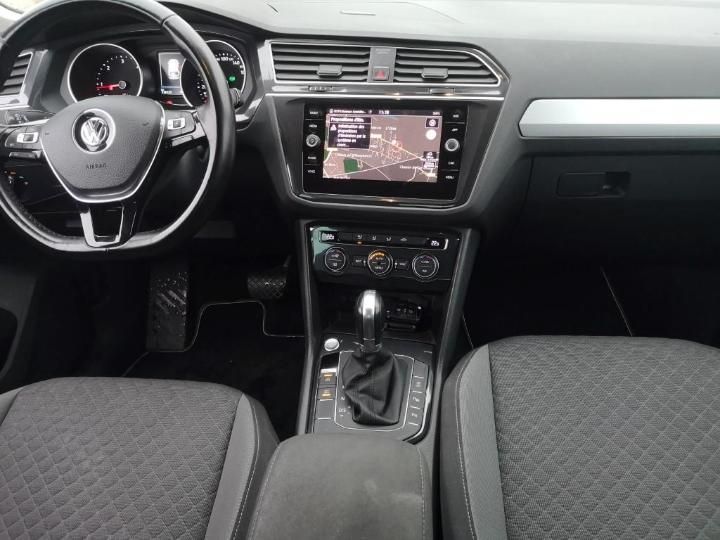 Photo 18 VIN: WVGZZZ5NZJW828340 - VOLKSWAGEN TIGUAN 