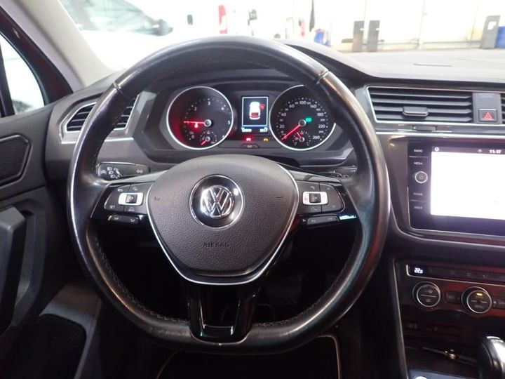 Photo 9 VIN: WVGZZZ5NZJW828462 - VOLKSWAGEN TIGUAN 