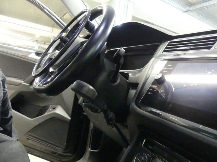 Photo 18 VIN: WVGZZZ5NZJW832280 - VOLKSWAGEN TIGUAN 