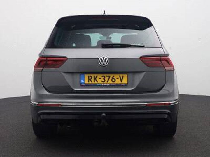 Photo 4 VIN: WVGZZZ5NZJW833701 - VOLKSWAGEN TIGUAN 