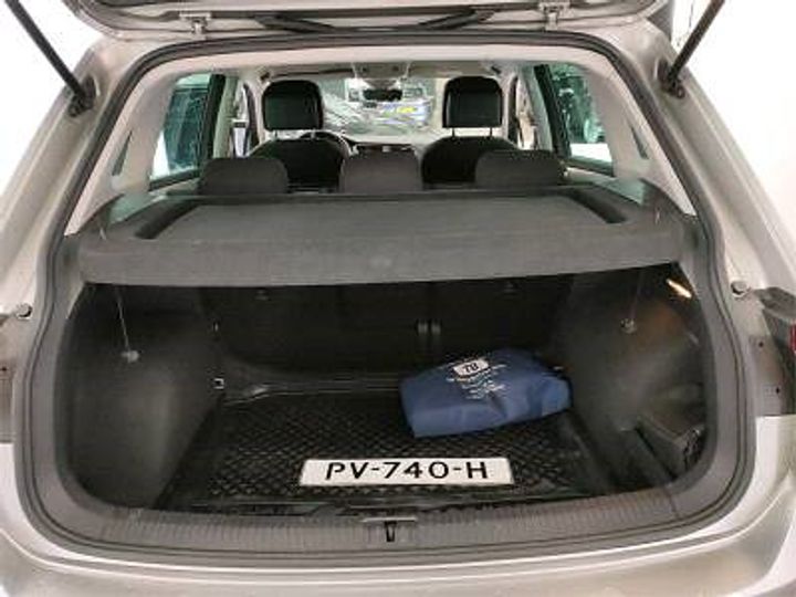 Photo 11 VIN: WVGZZZ5NZJW838036 - VOLKSWAGEN TIGUAN 