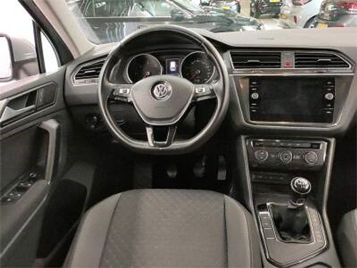 Photo 8 VIN: WVGZZZ5NZJW838036 - VOLKSWAGEN TIGUAN 