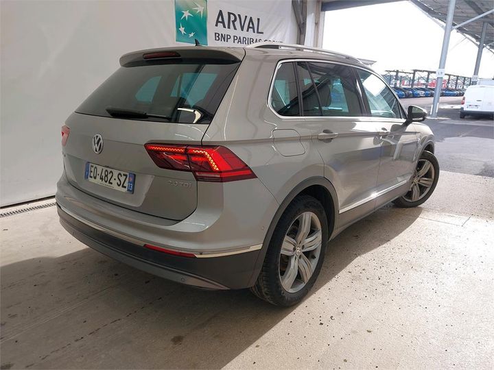 Photo 2 VIN: WVGZZZ5NZJW838772 - VOLKSWAGEN TIGUAN 