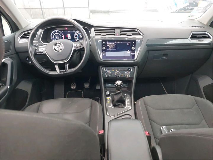 Photo 3 VIN: WVGZZZ5NZJW838772 - VOLKSWAGEN TIGUAN 