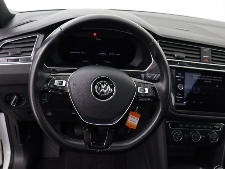 Photo 10 VIN: WVGZZZ5NZJW840486 - VOLKSWAGEN TIGUAN SUV 