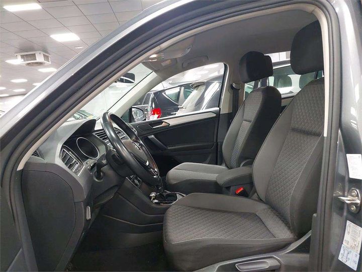 Photo 17 VIN: WVGZZZ5NZJW843844 - VOLKSWAGEN TIGUAN 