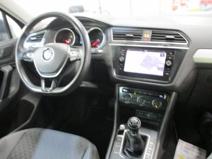 Photo 8 VIN: WVGZZZ5NZJW845018 - VOLKSWAGEN TIGUAN 