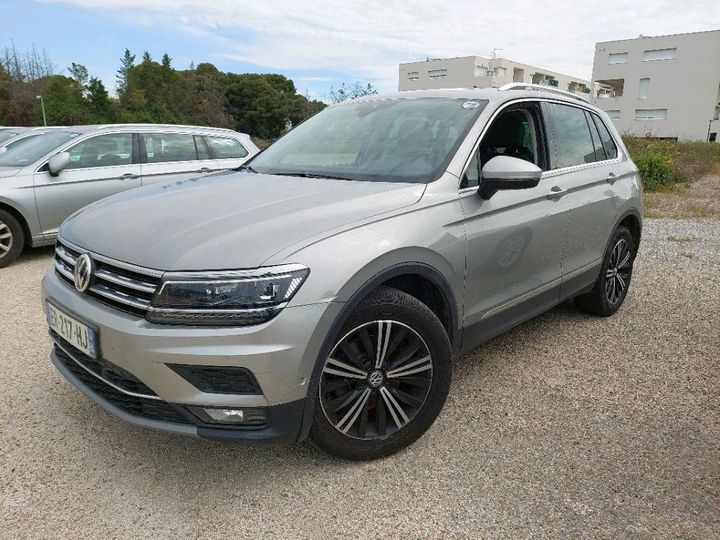 Photo 1 VIN: WVGZZZ5NZJW847066 - VOLKSWAGEN TIGUAN 