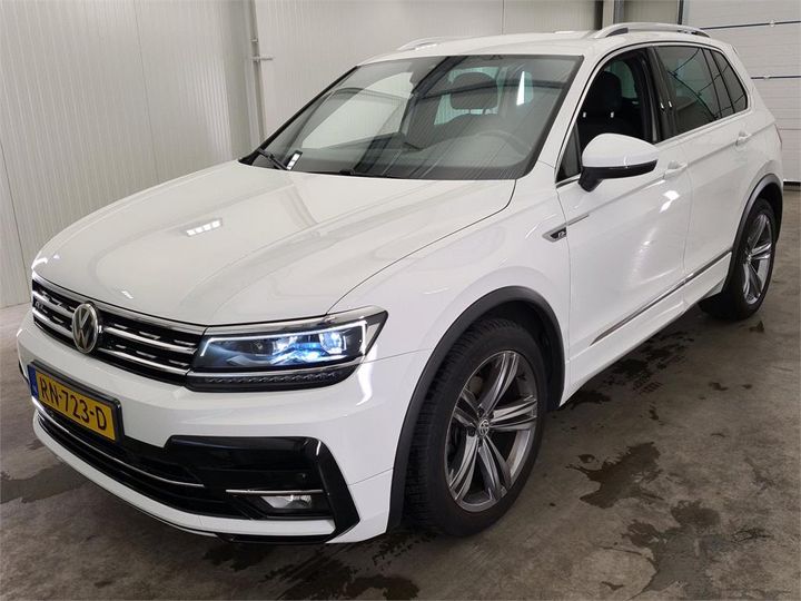 Photo 1 VIN: WVGZZZ5NZJW847152 - VOLKSWAGEN TIGUAN 