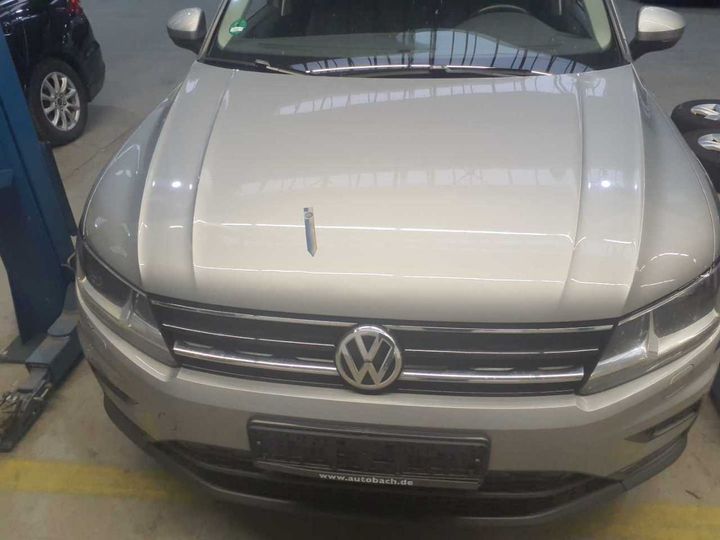 Photo 26 VIN: WVGZZZ5NZJW849883 - VOLKSWAGEN TIGUAN 2.0 TDI SCR 