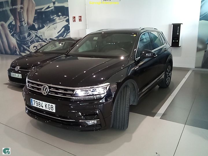 Photo 1 VIN: WVGZZZ5NZJW851183 - VOLKSWAGEN TIGUAN 