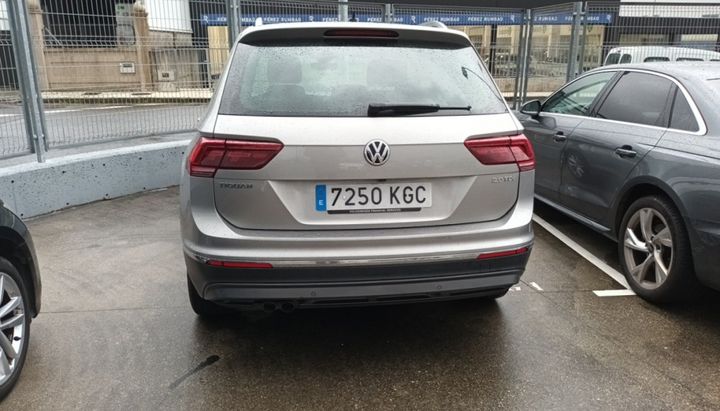 Photo 34 VIN: WVGZZZ5NZJW854309 - VOLKSWAGEN TIGUAN 