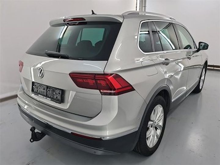 Photo 4 VIN: WVGZZZ5NZJW855323 - VOLKSWAGEN TIGUAN 