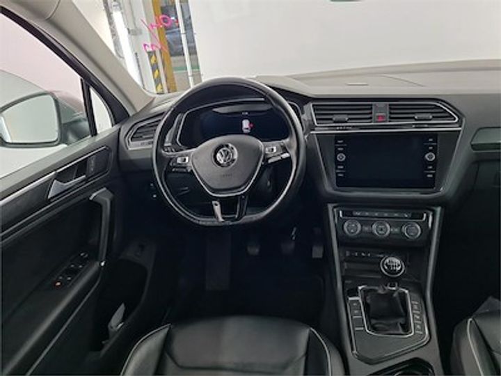 Photo 8 VIN: WVGZZZ5NZJW855323 - VOLKSWAGEN TIGUAN 