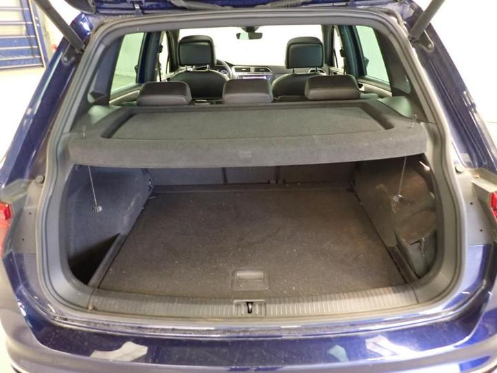 Photo 3 VIN: WVGZZZ5NZJW855877 - VOLKSWAGEN TIGUAN 