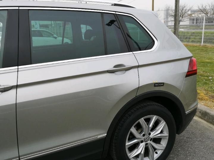 Photo 16 VIN: WVGZZZ5NZJW859275 - VOLKSWAGEN TIGUAN 