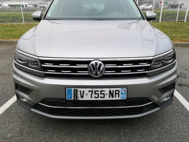 Photo 9 VIN: WVGZZZ5NZJW859275 - VOLKSWAGEN TIGUAN 