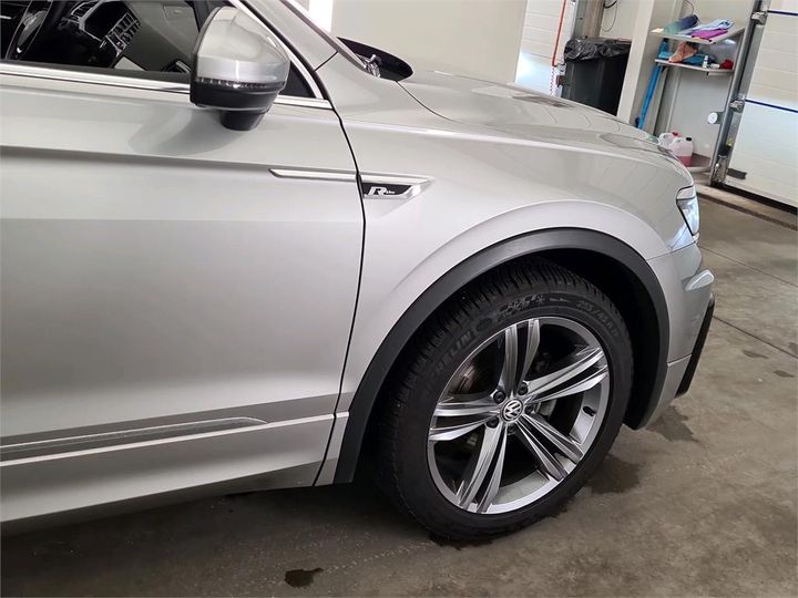 Photo 9 VIN: WVGZZZ5NZJW862197 - VOLKSWAGEN TIGUAN 