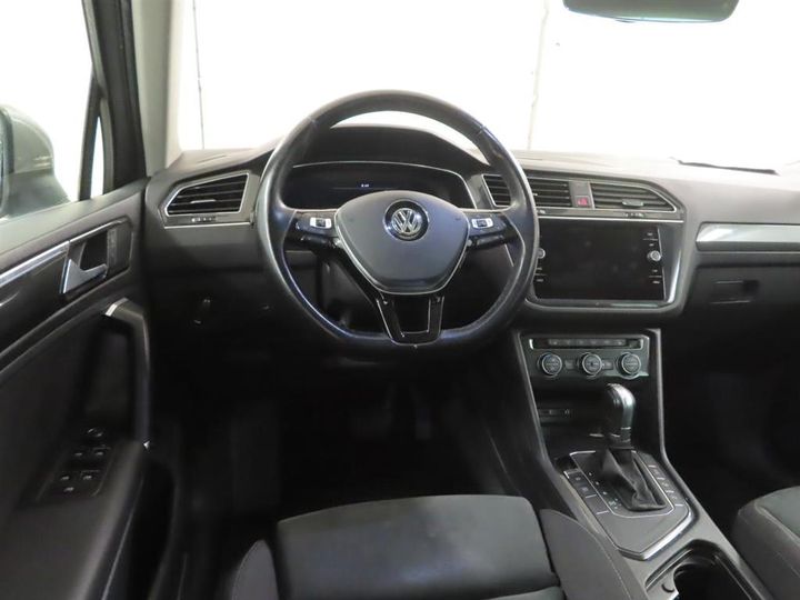 Photo 2 VIN: WVGZZZ5NZJW862225 - VW TIGUAN 