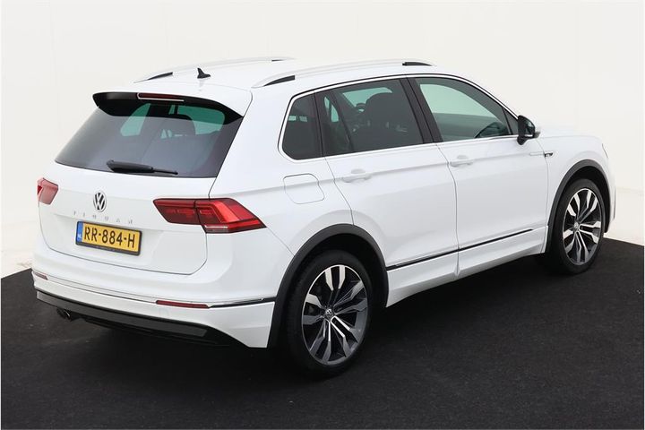 Photo 3 VIN: WVGZZZ5NZJW863123 - VOLKSWAGEN TIGUAN 