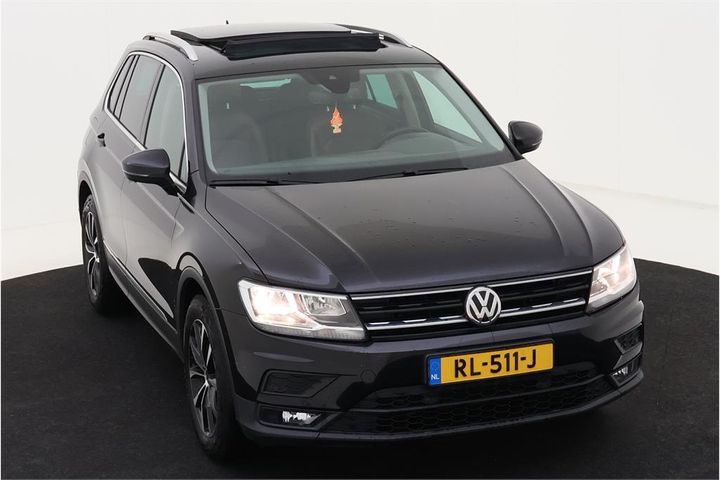 Photo 2 VIN: WVGZZZ5NZJW863315 - VOLKSWAGEN TIGUAN 