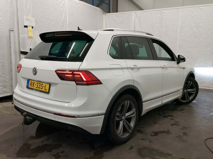 Photo 2 VIN: WVGZZZ5NZJW863714 - VOLKSWAGEN TIGUAN 