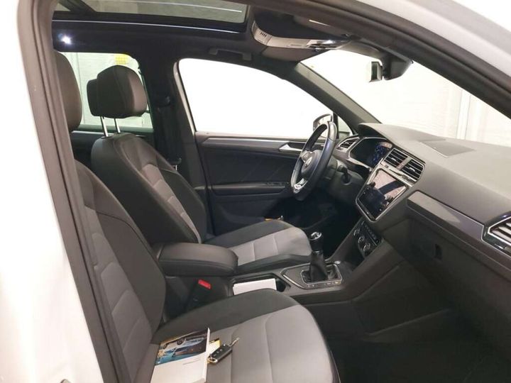 Photo 34 VIN: WVGZZZ5NZJW863714 - VOLKSWAGEN TIGUAN 