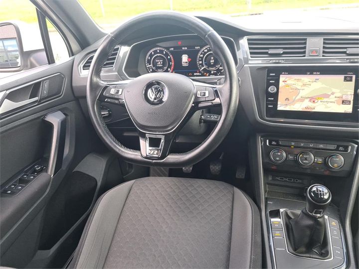 Photo 6 VIN: WVGZZZ5NZJW864247 - VOLKSWAGEN TIGUAN 