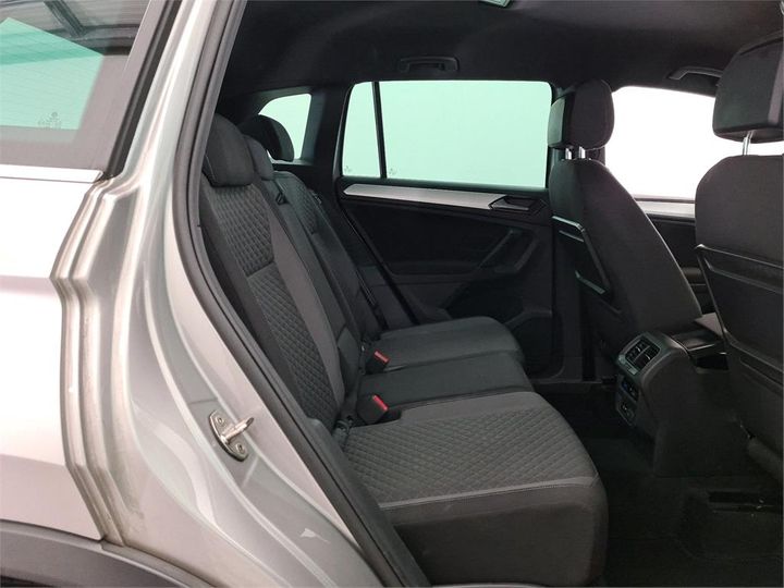 Photo 11 VIN: WVGZZZ5NZJW864629 - VOLKSWAGEN TIGUAN 