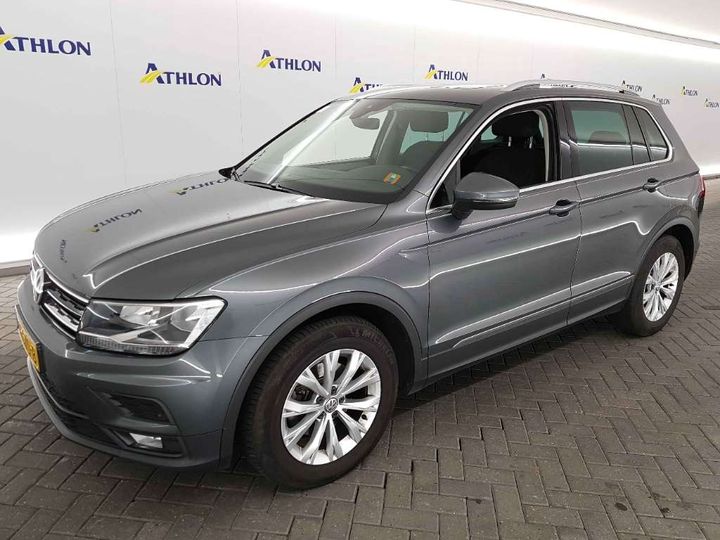 Photo 1 VIN: WVGZZZ5NZJW864657 - VOLKSWAGEN TIGUAN 