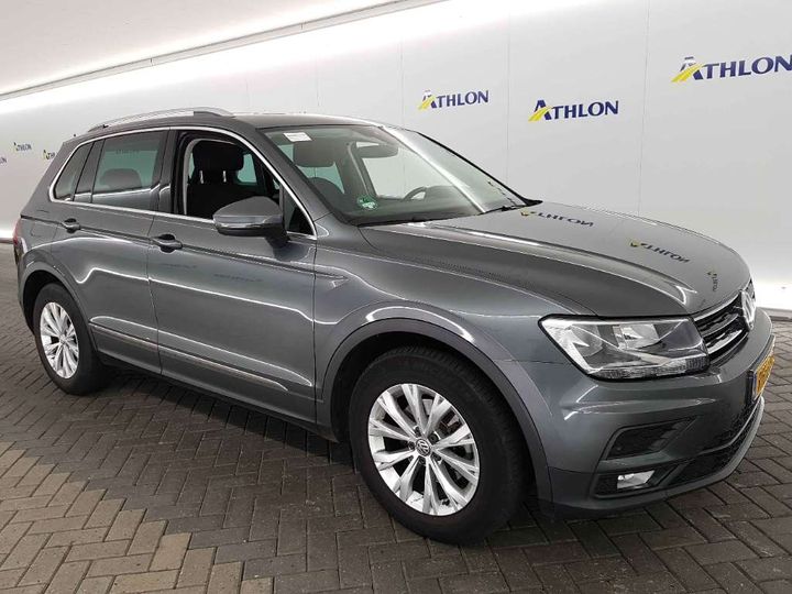 Photo 2 VIN: WVGZZZ5NZJW864657 - VOLKSWAGEN TIGUAN 