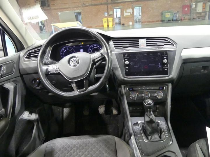 Photo 8 VIN: WVGZZZ5NZJW864790 - VOLKSWAGEN TIGUAN 