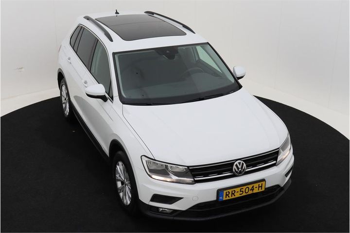 Photo 2 VIN: WVGZZZ5NZJW865007 - VOLKSWAGEN TIGUAN 