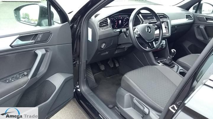 Photo 10 VIN: WVGZZZ5NZJW868007 - VOLKSWAGEN TIGUAN 