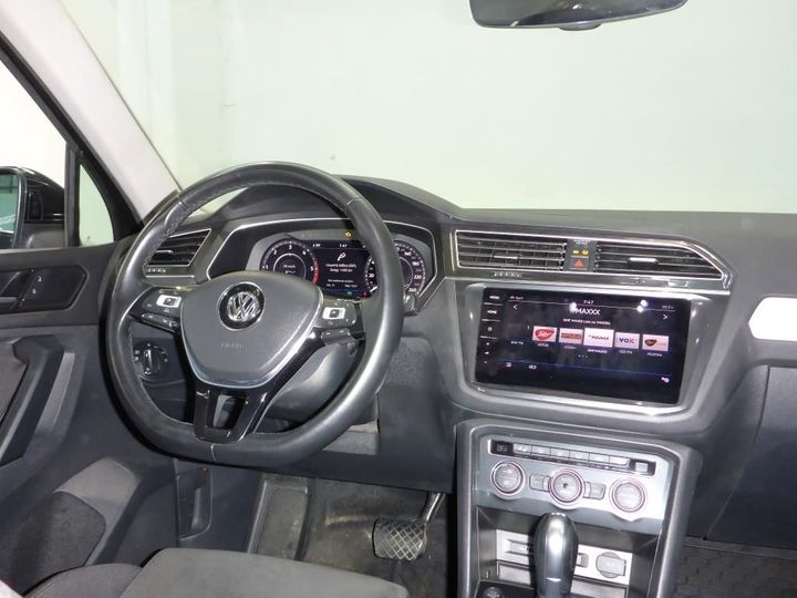 Photo 5 VIN: WVGZZZ5NZJW870723 - VOLKSWAGEN TIGUAN 