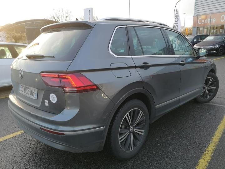 Photo 4 VIN: WVGZZZ5NZJW870743 - VOLKSWAGEN TIGUAN 