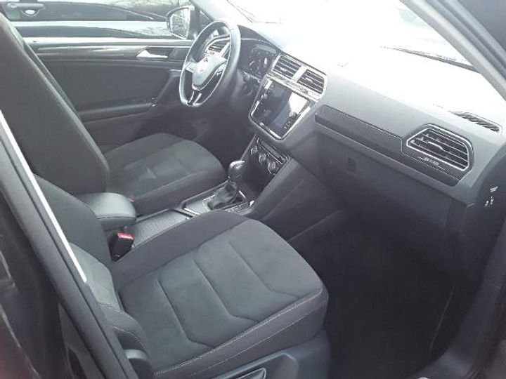 Photo 5 VIN: WVGZZZ5NZJW872939 - VOLKSWAGEN TIGUAN 