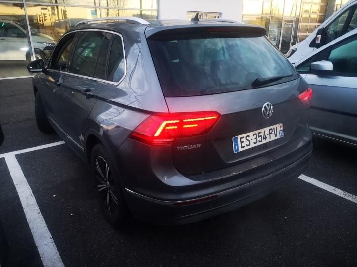 Photo 3 VIN: WVGZZZ5NZJW873268 - VOLKSWAGEN TIGUAN 