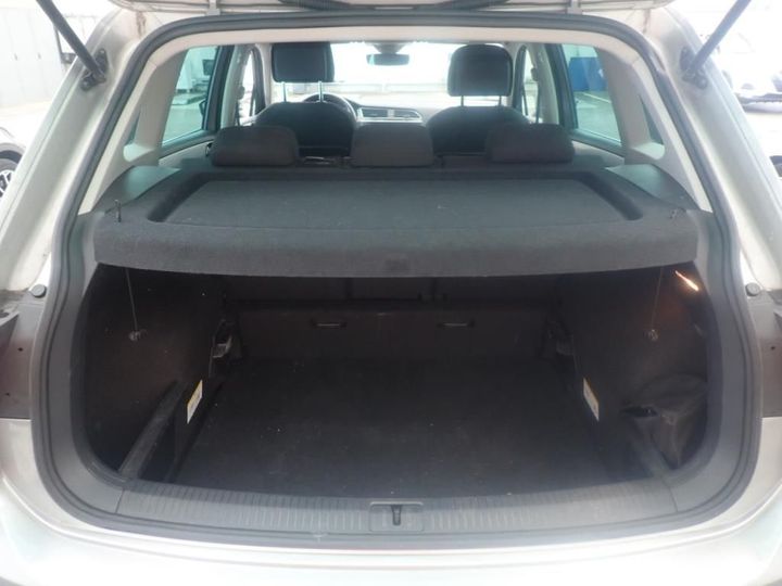 Photo 3 VIN: WVGZZZ5NZJW874378 - VOLKSWAGEN TIGUAN 