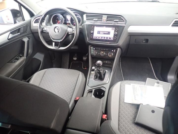 Photo 24 VIN: WVGZZZ5NZJW876902 - VOLKSWAGEN TIGUAN 