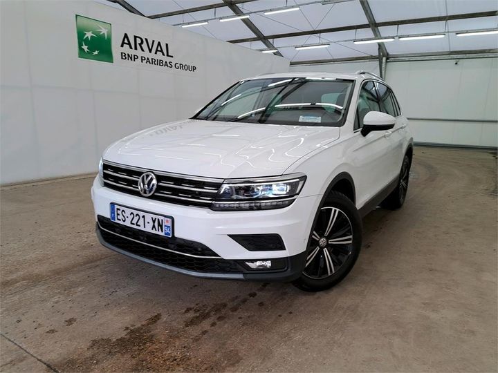 Photo 1 VIN: WVGZZZ5NZJW877457 - VOLKSWAGEN TIGUAN 