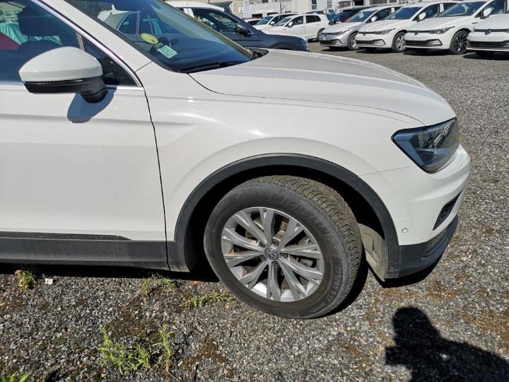 Photo 18 VIN: WVGZZZ5NZJW879210 - VOLKSWAGEN TIGUAN 