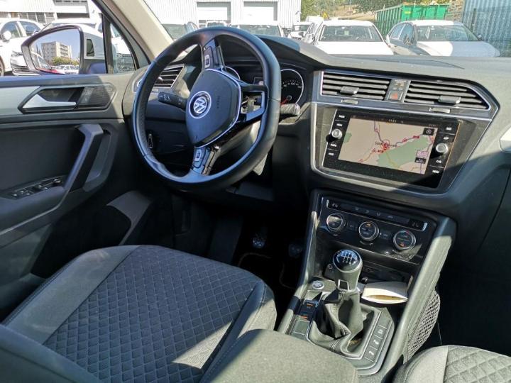 Photo 6 VIN: WVGZZZ5NZJW879210 - VOLKSWAGEN TIGUAN 