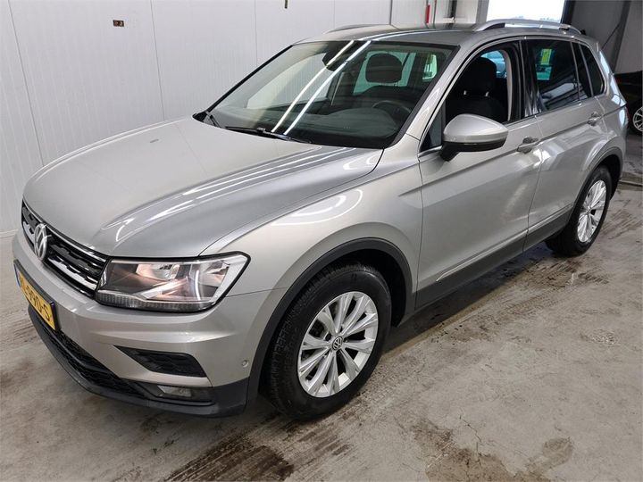 Photo 2 VIN: WVGZZZ5NZJW879313 - VOLKSWAGEN TIGUAN 