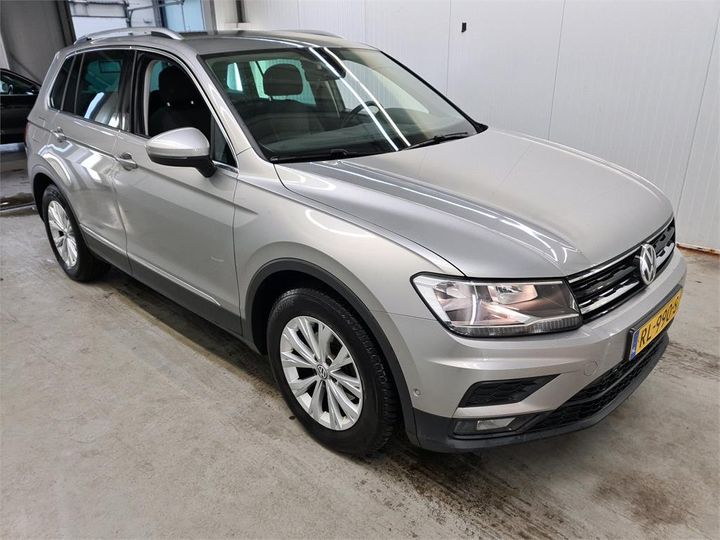 Photo 4 VIN: WVGZZZ5NZJW879313 - VOLKSWAGEN TIGUAN 