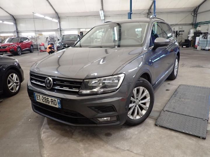 Photo 1 VIN: WVGZZZ5NZJW879470 - VOLKSWAGEN TIGUAN 