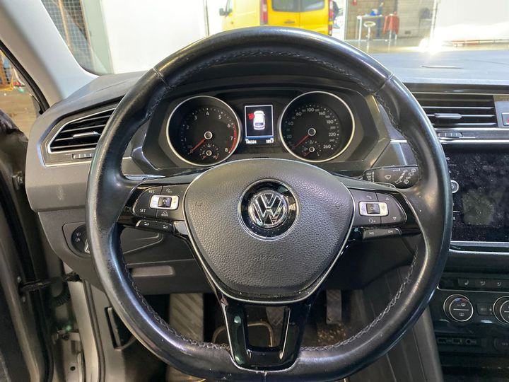 Photo 10 VIN: WVGZZZ5NZJW880506 - VOLKSWAGEN TIGUAN 