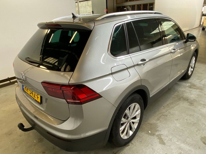 Photo 3 VIN: WVGZZZ5NZJW880506 - VOLKSWAGEN TIGUAN 