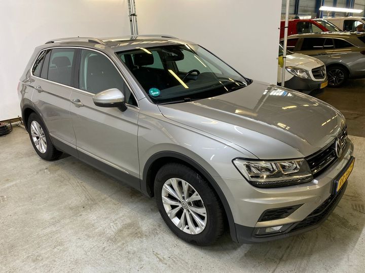 Photo 4 VIN: WVGZZZ5NZJW880506 - VOLKSWAGEN TIGUAN 